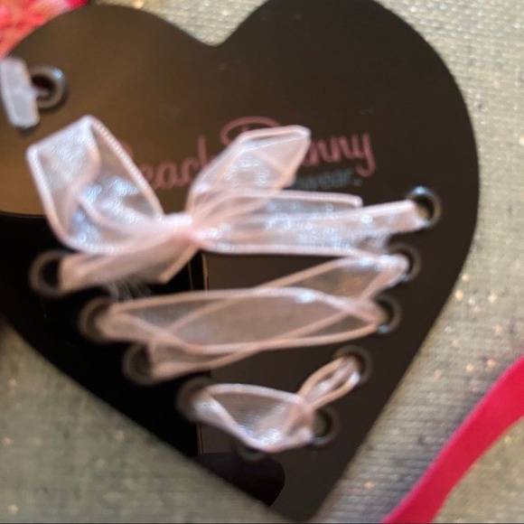 Beach Bunny Juicy Bikini Top nwt - Picture 7 of 7